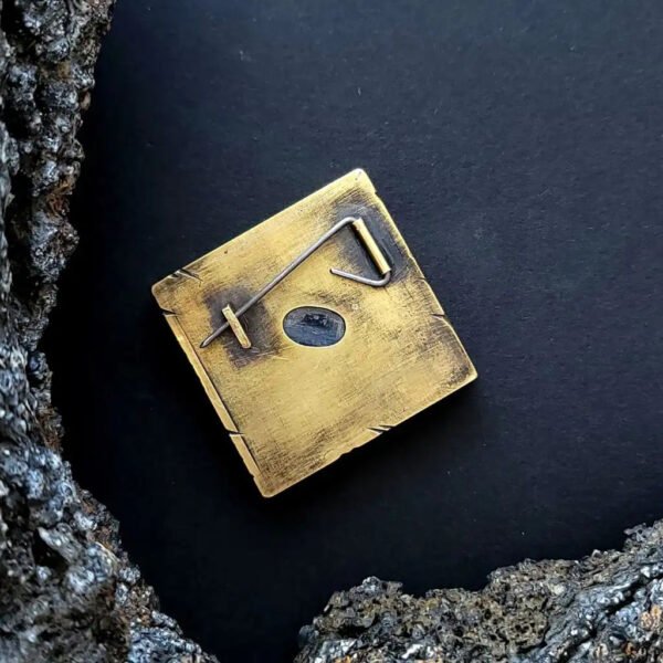 Broche nordique carrée Iceland Strokkur - cyanite