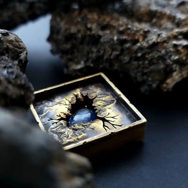 Broche nordique carrée Iceland Strokkur - cyanite